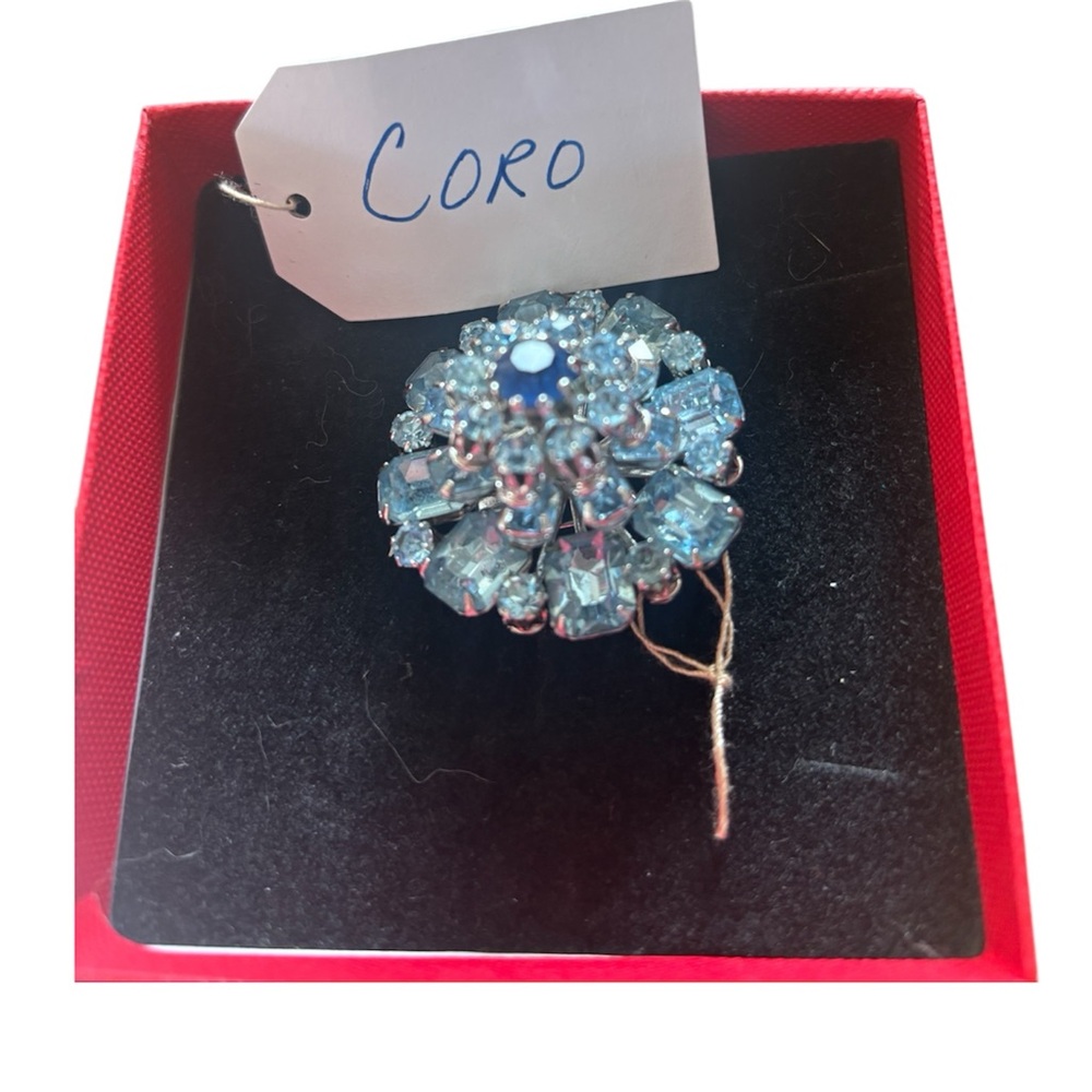 Vintage Coro Silver and Blue Crystal Brooch - Picture 3 of 4